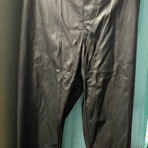 Terra & Sky Black Straight Leg Pants